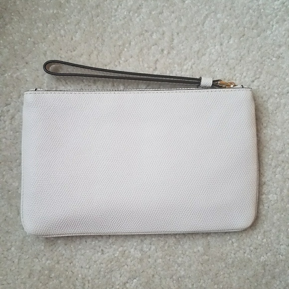 Coach large wristlet in white - Picture 2 of 4